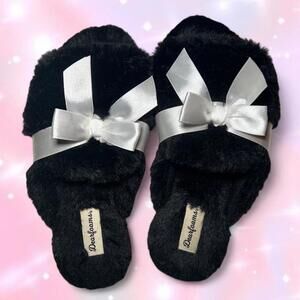 Black Dearfoams Slippers With White Bows